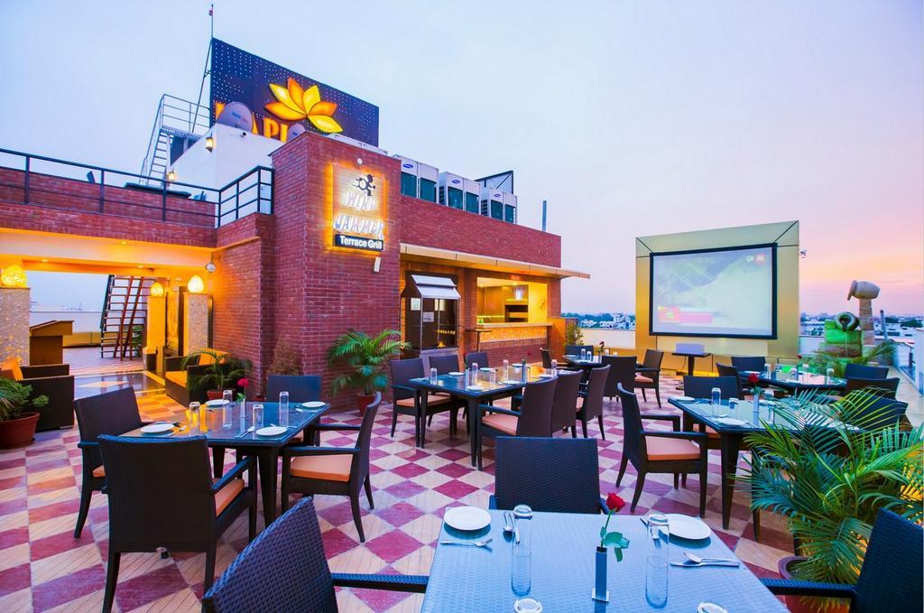 Hotel Kapish Smart-All Pure Veg Jaipur Exteriör bild