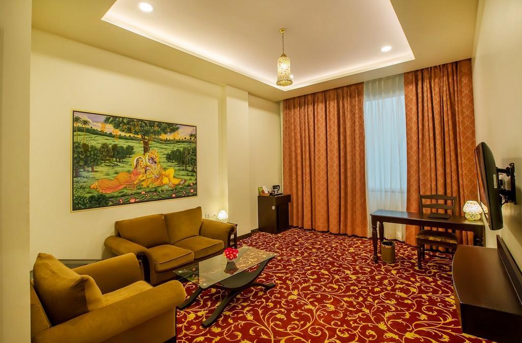 Hotel Kapish Smart-All Pure Veg Jaipur Exteriör bild